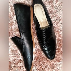 Vince Camuto Black Finetta Pointed Toe Loafers  sz 9